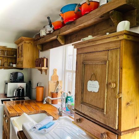 The Beehive, Ground Floor Apartment In Norfolk, No Shared Amenities Downham Market Esterno foto