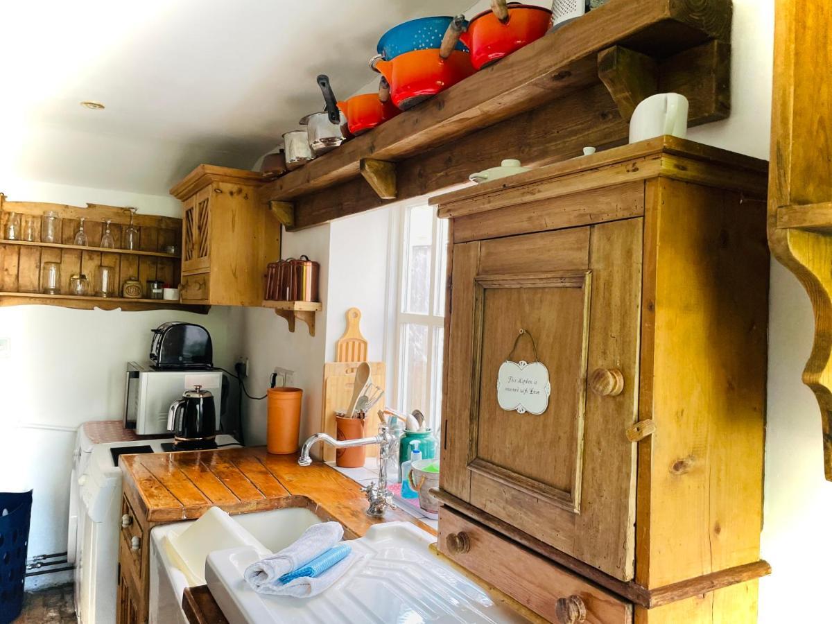 The Beehive, Ground Floor Apartment In Norfolk, No Shared Amenities Downham Market Esterno foto
