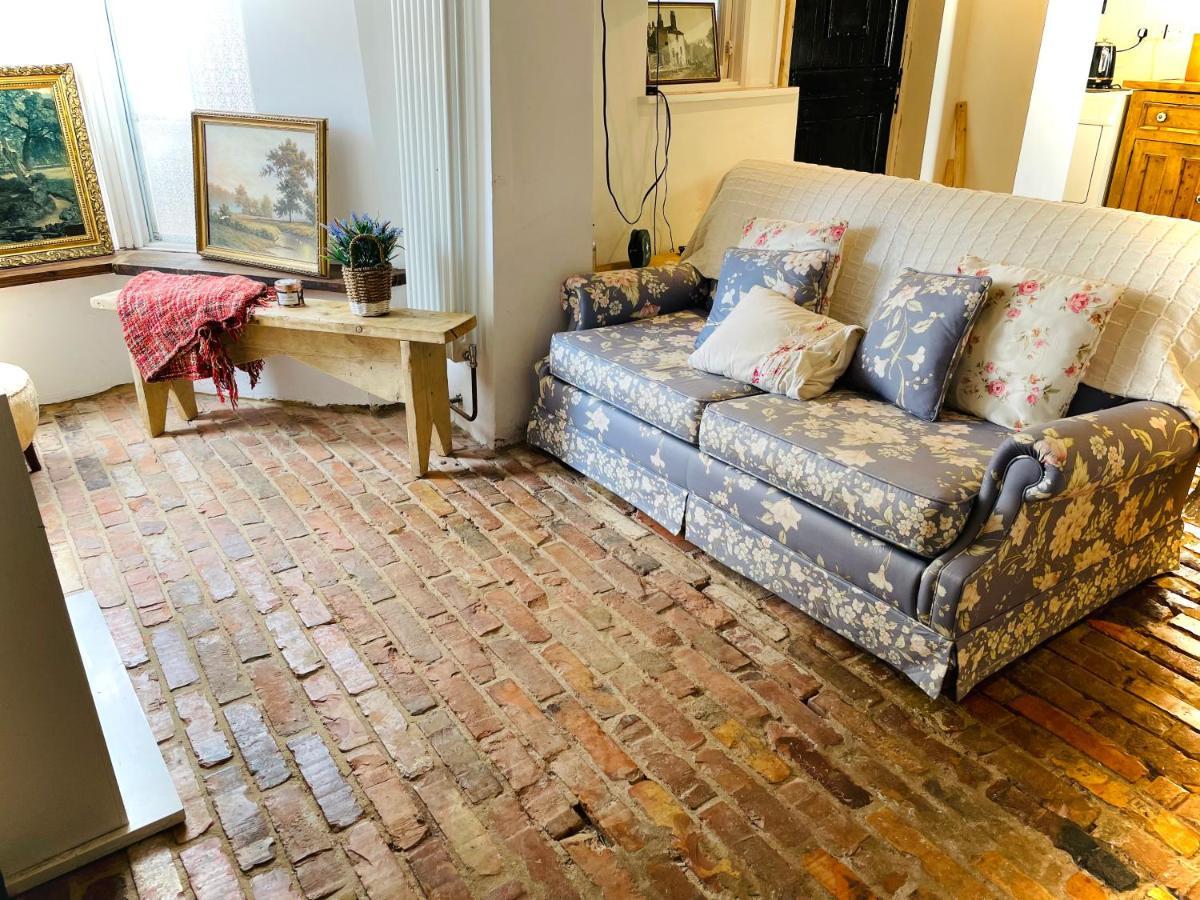 The Beehive, Ground Floor Apartment In Norfolk, No Shared Amenities Downham Market Esterno foto