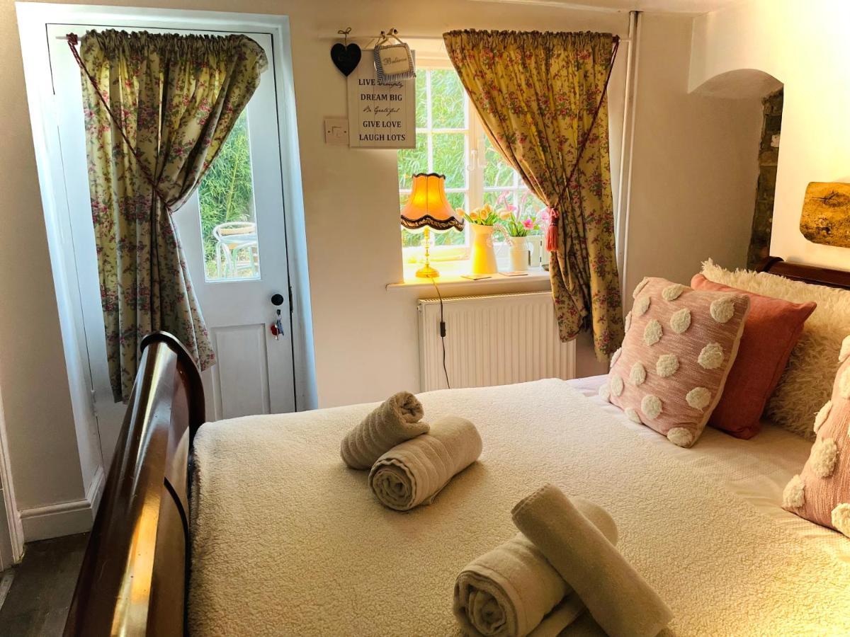 The Beehive, Ground Floor Apartment In Norfolk, No Shared Amenities Downham Market Esterno foto